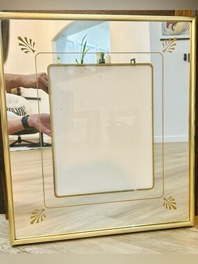 1960s Hollywood Regency Gold Leaf Mirrored Picture Frame 14x16”